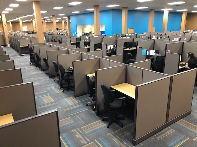 Modular Workstations: Institutional Office Workspace